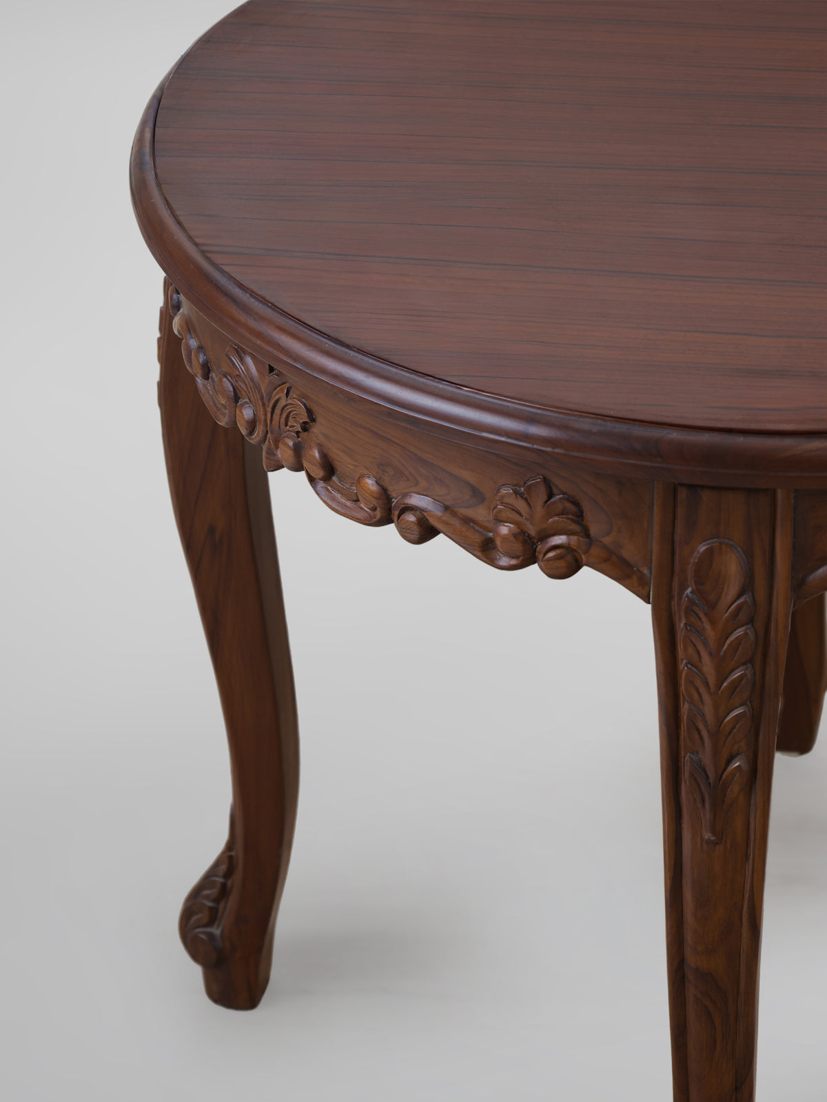 The Fluted Column Table